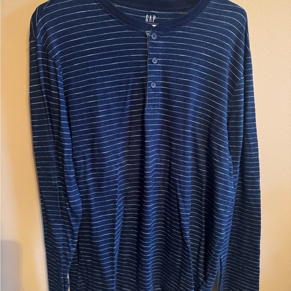 GAP Men's Navy Striped Long Sleeve Henley - Picture 1 of 2